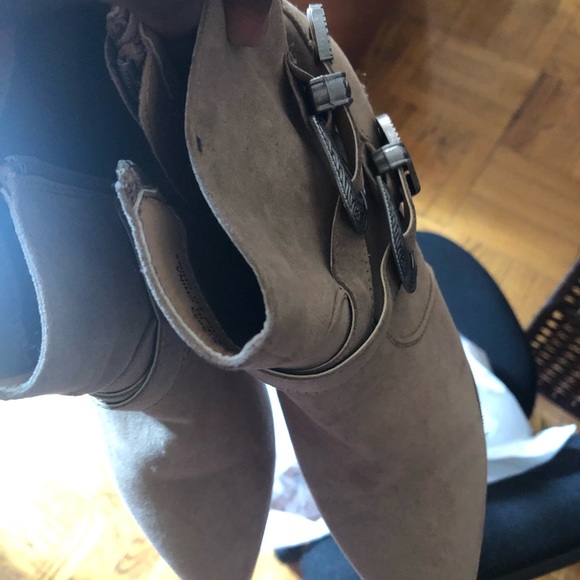 Women ankle booties in good condition - Picture 3 of 3